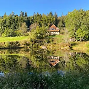 ferienhaus-klause-alleinlage-natursee-neureichenau.com-bavaria.com/